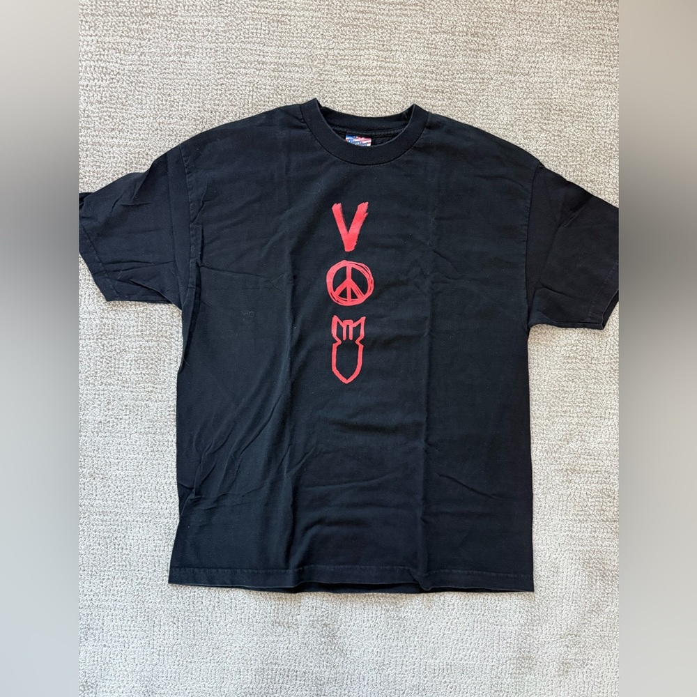 U2 Vertigo Tour 2005 concert t-shirt featuring the tour logo graphic